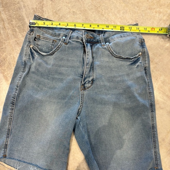 Judy Blue Denim women’s  Shorts - Picture 3 of 5